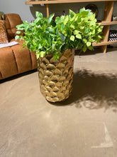 Afbeelding in Gallery-weergave laden, Cache Pot Goud Aluminium