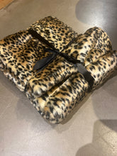 Afbeelding in Gallery-weergave laden, Plaid leopard
